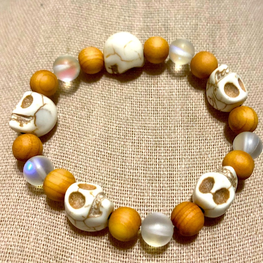 💀Handmade Skull bracelet with Aurora glass & wooden Sandalwood beads